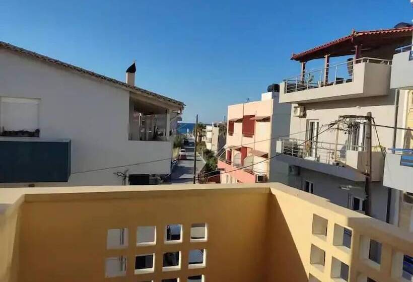 Albatross Studios & Apartments