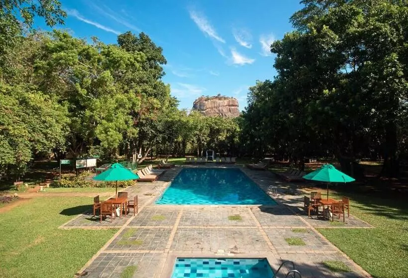 ユースホステル Sigiriya