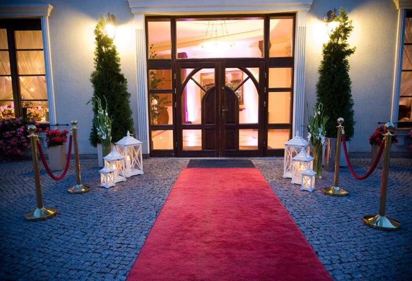 בית מלון כפרי Willa Zagórze