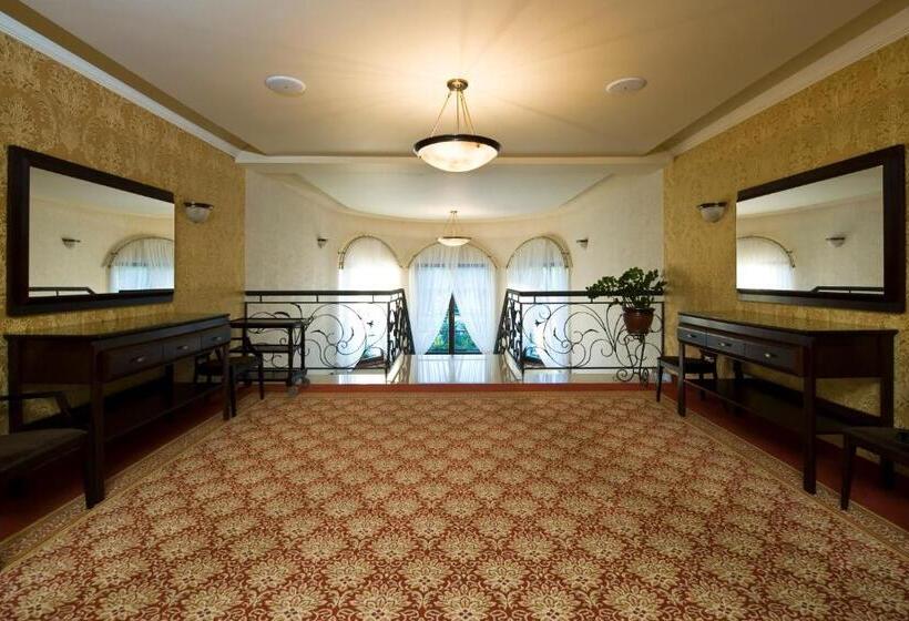 בית מלון כפרי Willa Zagórze