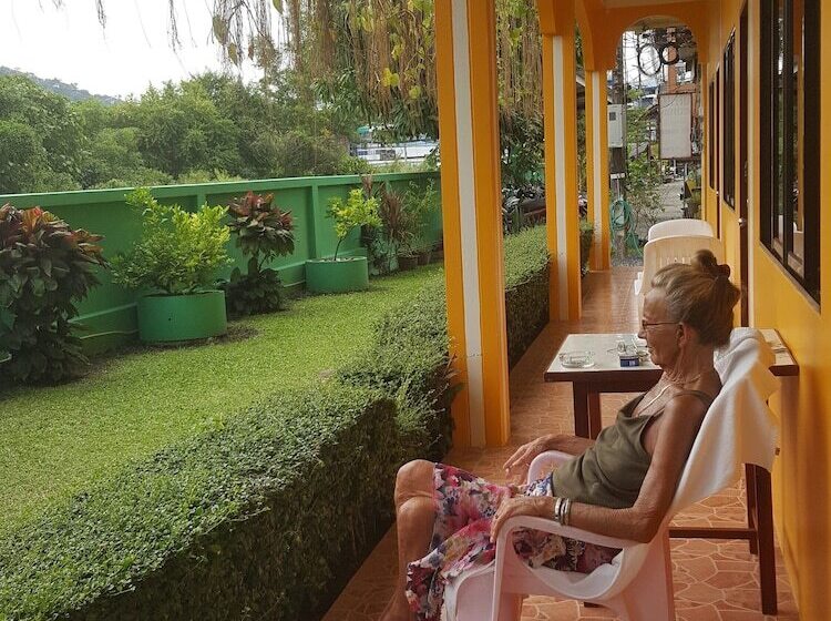 بنسيون Mood Mansion