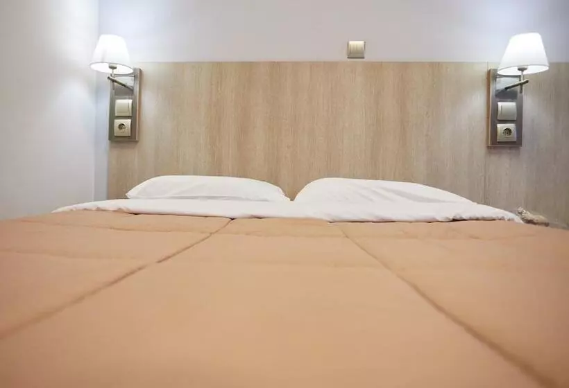 پانسیون Pelineon Rooms