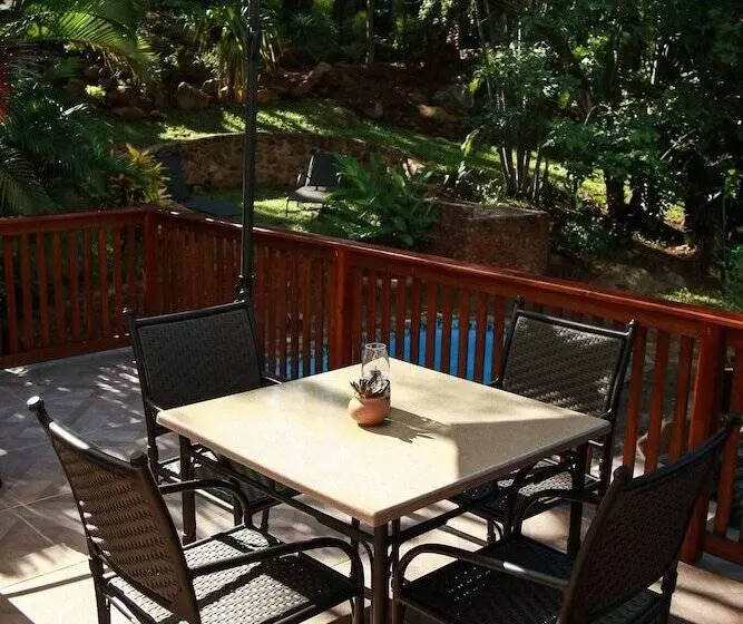 ペンション Woodlands Guest House