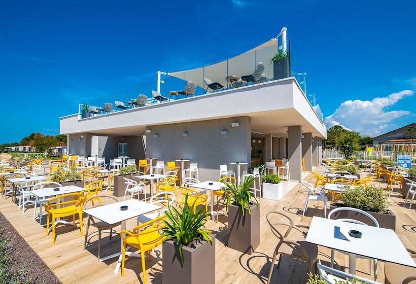 Arena Grand Kazela Camping Homes