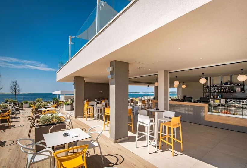 Arena Grand Kazela Camping Homes