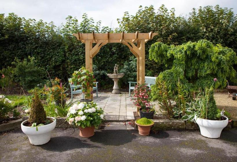 Bed and Breakfast Laburnum Lodge