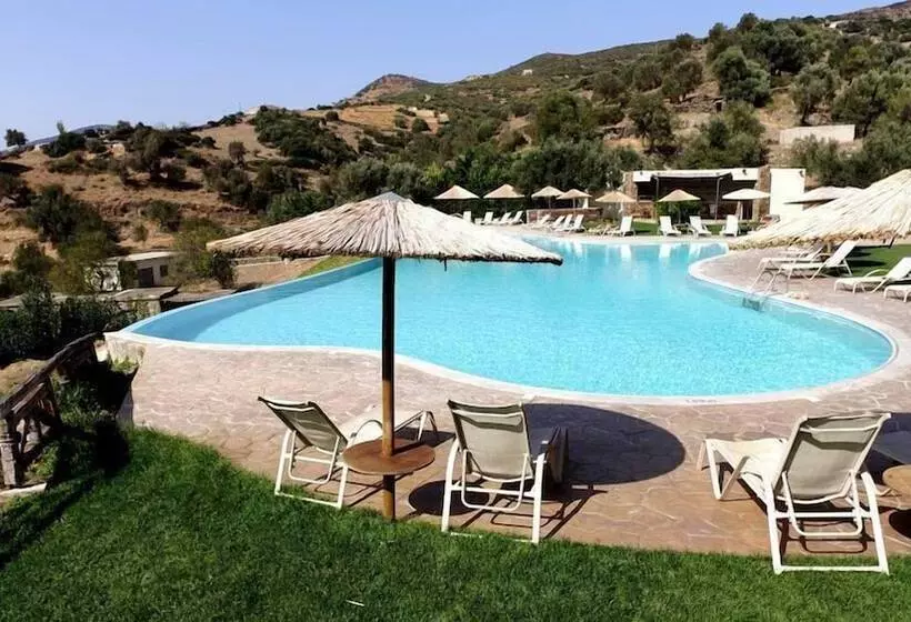 Evia Hotel & Suites
