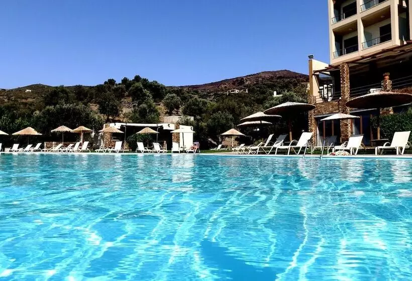 Evia Hotel & Suites