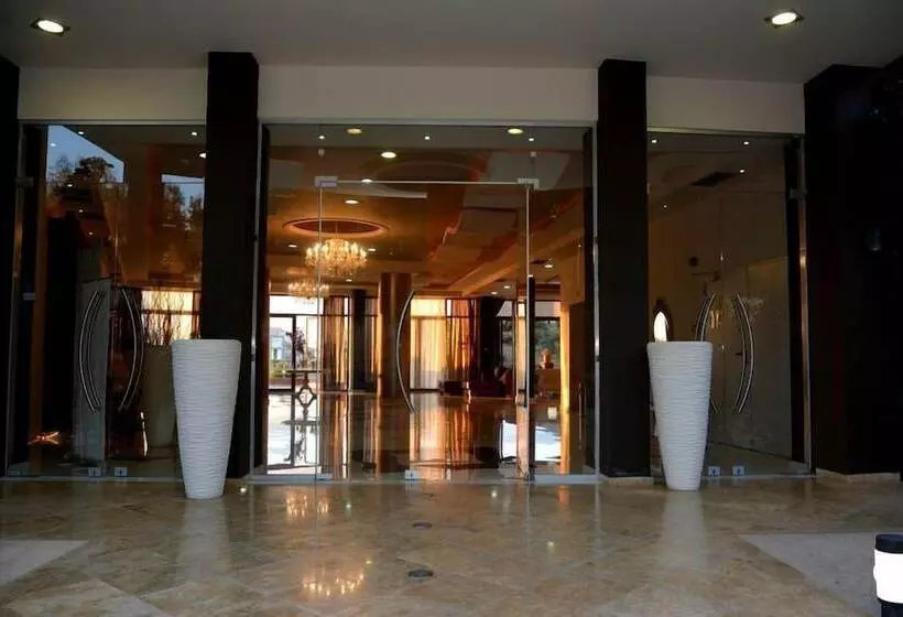 Evia Hotel & Suites