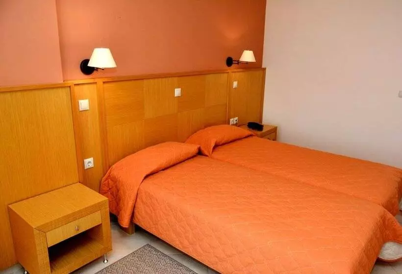 Evia Hotel & Suites