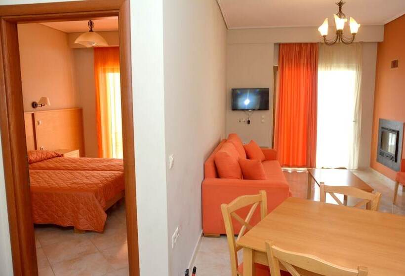 Evia Hotel & Suites
