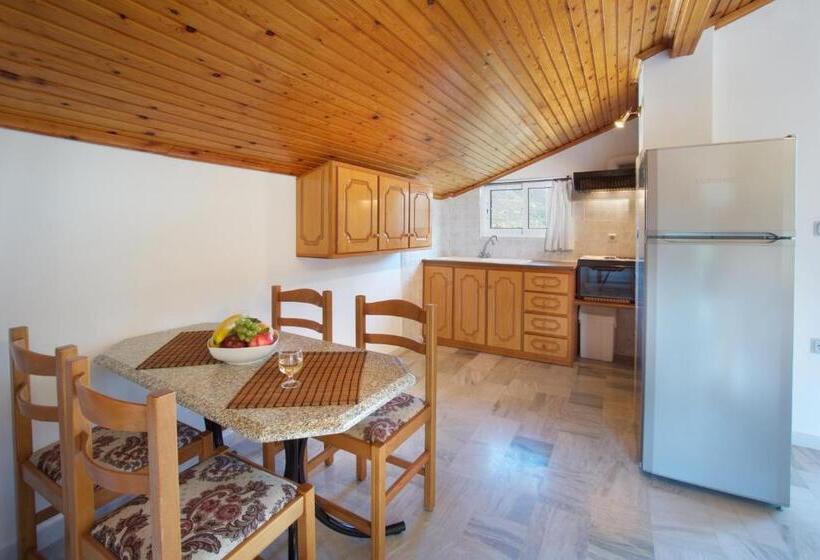 בית מלון כפרי Diamanto Complex