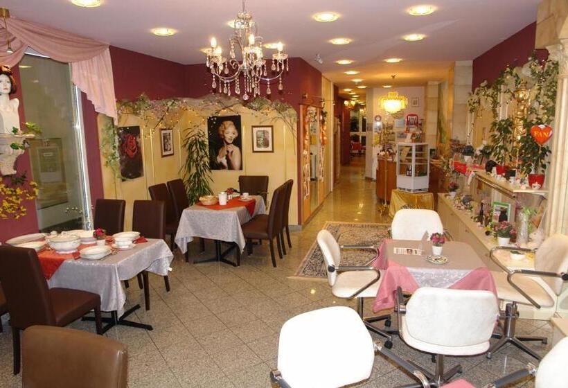 Отель Garni Daniela Urich