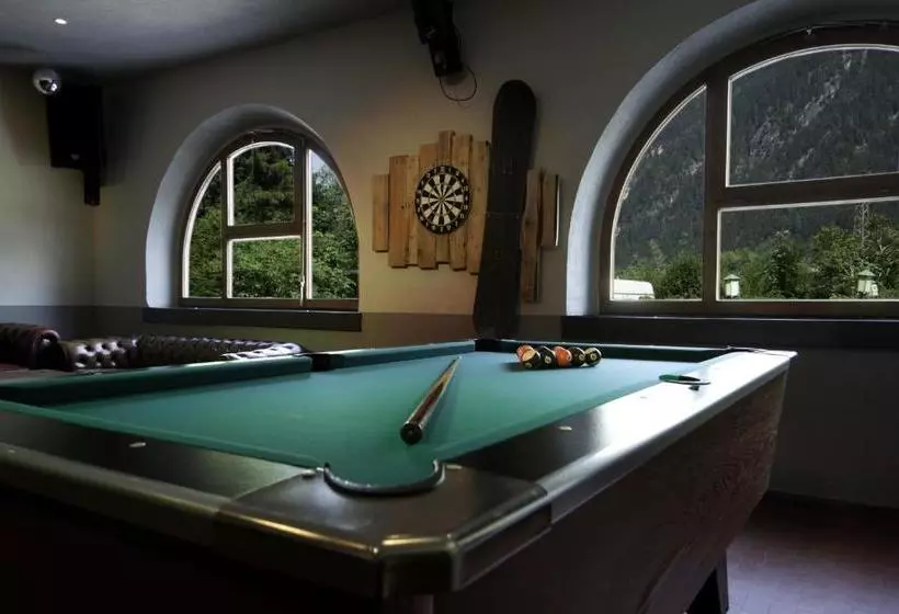 هتل Hostel Chillertal