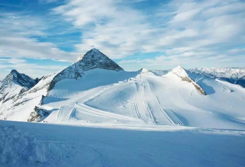 هتل Hostel Chillertal