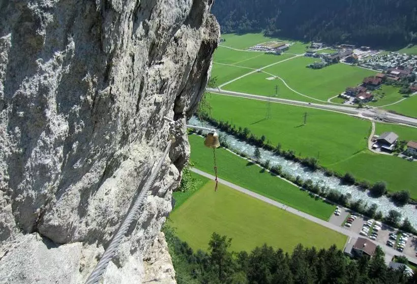 هتل Hostel Chillertal