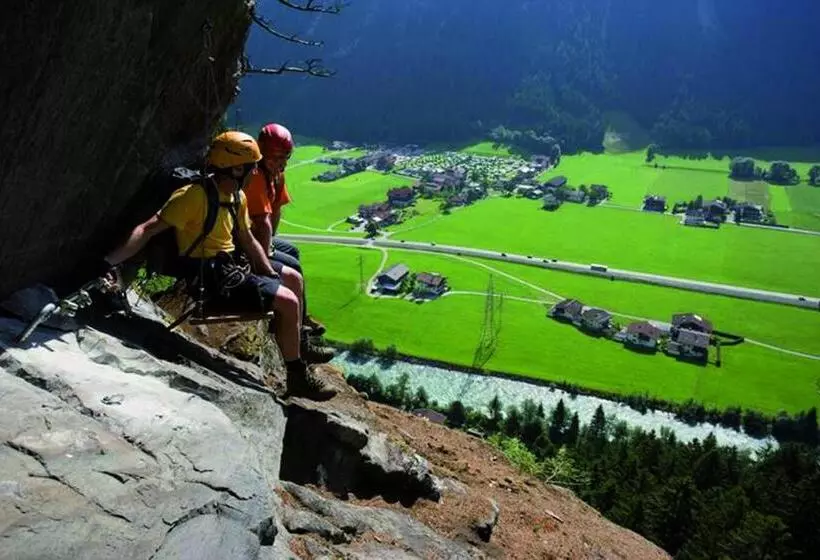 هتل Hostel Chillertal