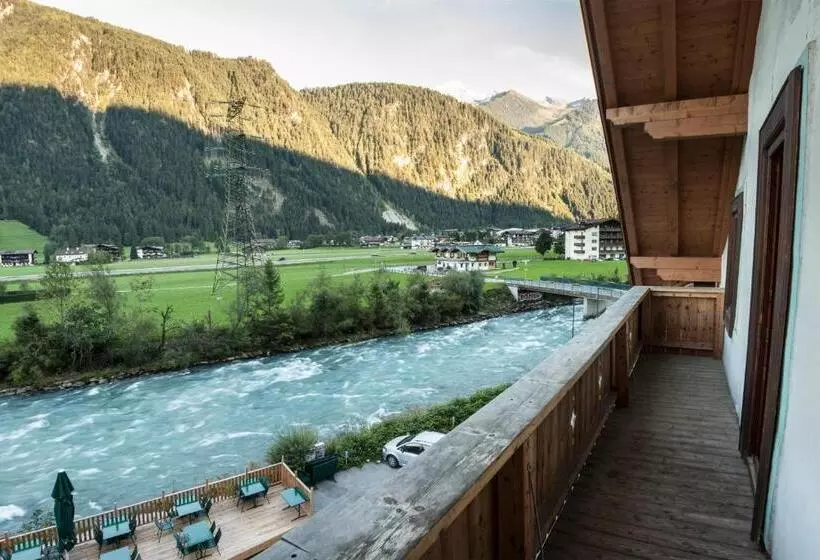 هتل Hostel Chillertal