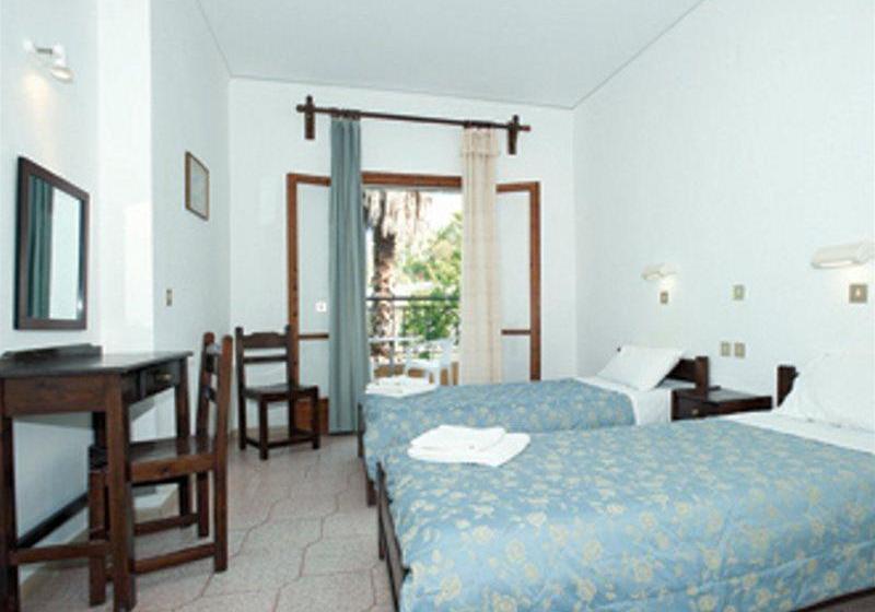 ホテル Jessica Apartments