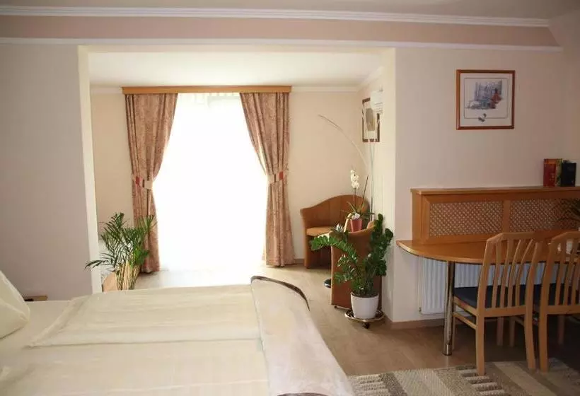Hotel Lang