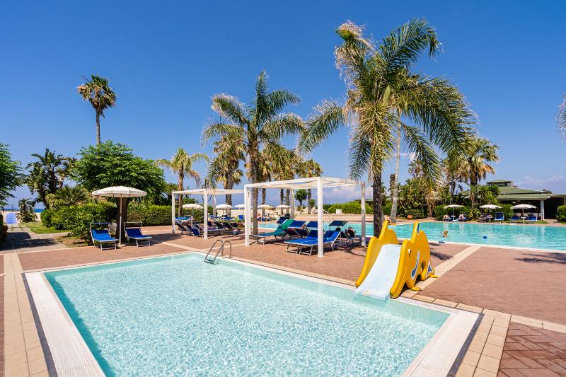 Отель Le Dune Beach Club