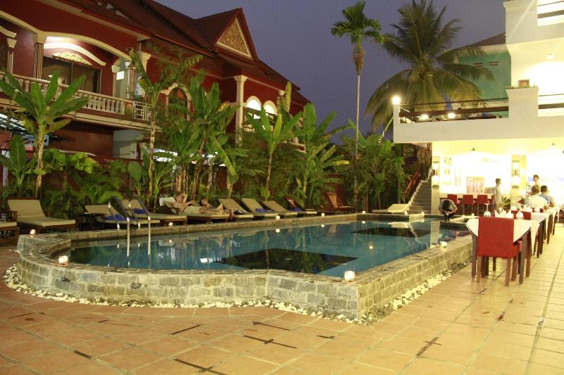 هتل Mekong Angkor Palace Inn