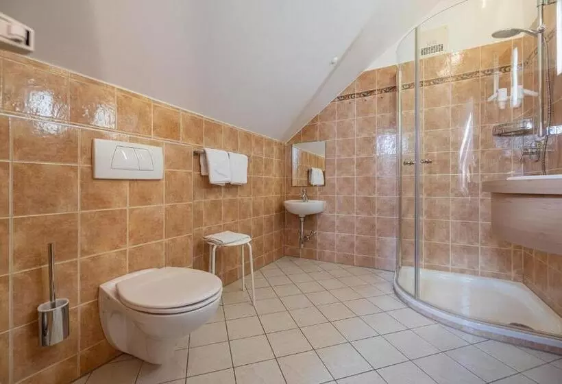 Hotelli Pension Oberjörg