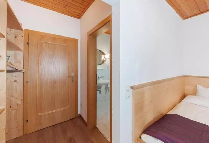 Hotelli Pension Oberjörg