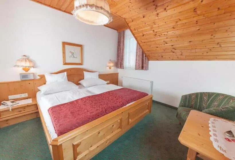 Hotelli Pension Oberjörg