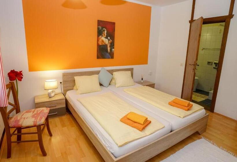 בית מלון כפרי Rosmann