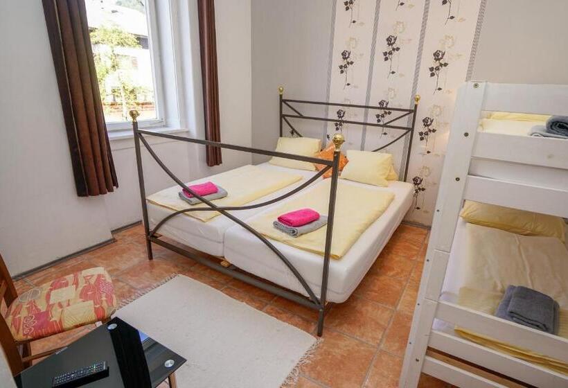 בית מלון כפרי Rosmann