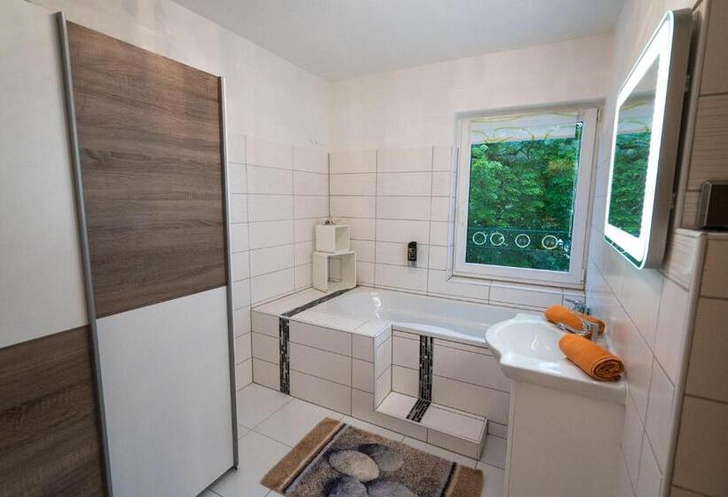 בית מלון כפרי Rosmann