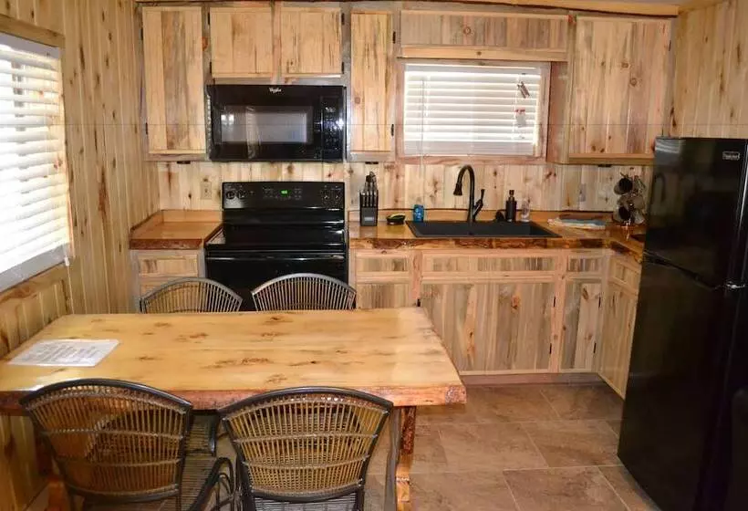 ホテル Wolf Creek Ranch Ski Lodge