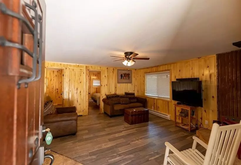 ホテル Wolf Creek Ranch Ski Lodge