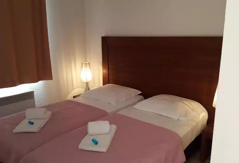 Uzes Appart Hotel Résidence Le Mas Des Oliviers