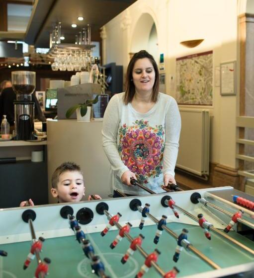 旅馆 Auberge De Jeunesse De Tournai