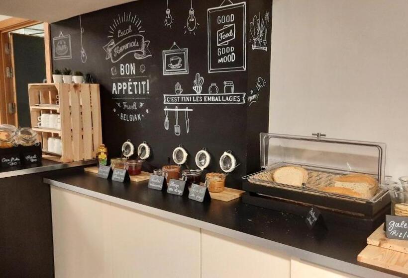 旅馆 Auberge De Jeunesse De Tournai