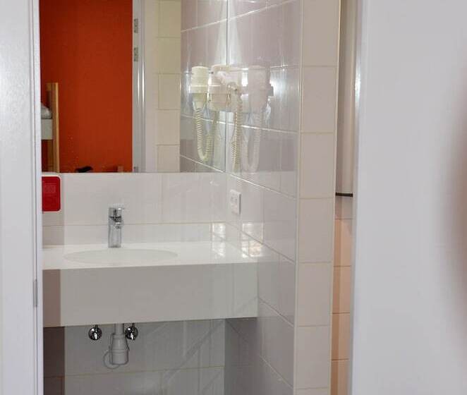 ユースホステル Auberge Des 3 Fontaines