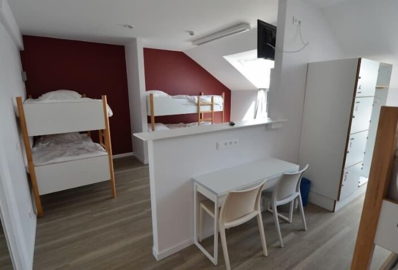 ユースホステル Auberge Des 3 Fontaines