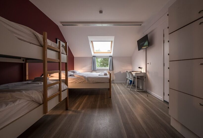 ユースホステル Auberge Des 3 Fontaines