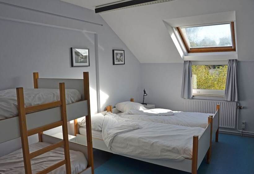 ユースホステル Auberge Des 3 Fontaines