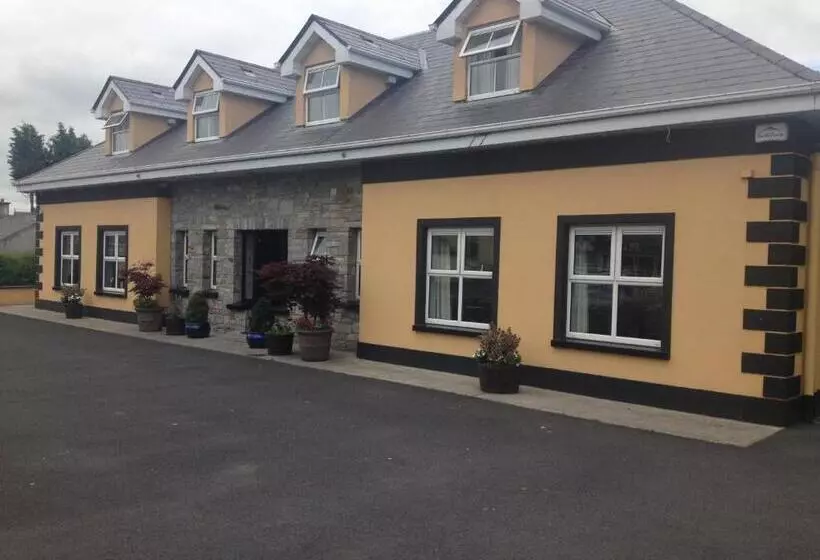 تختخواب و صبحانه Carragh House