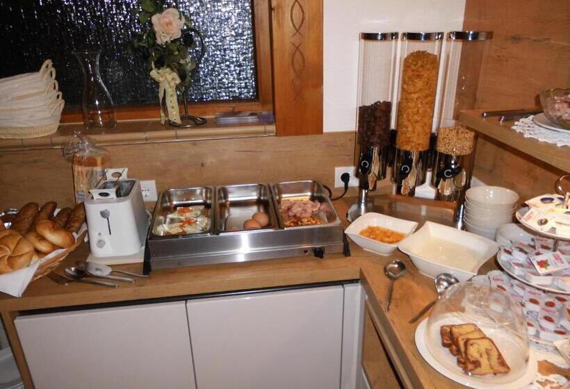 ベッドアンドブレックファースト Gästehaus Lukasser