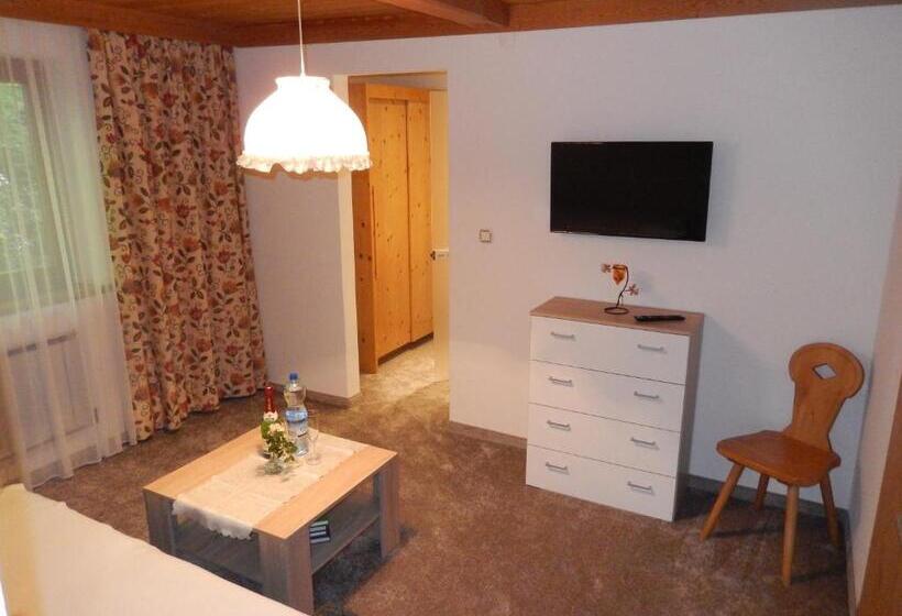 ベッドアンドブレックファースト Gästehaus Lukasser