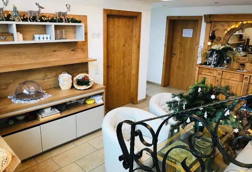 ベッドアンドブレックファースト Gästehaus Lukasser