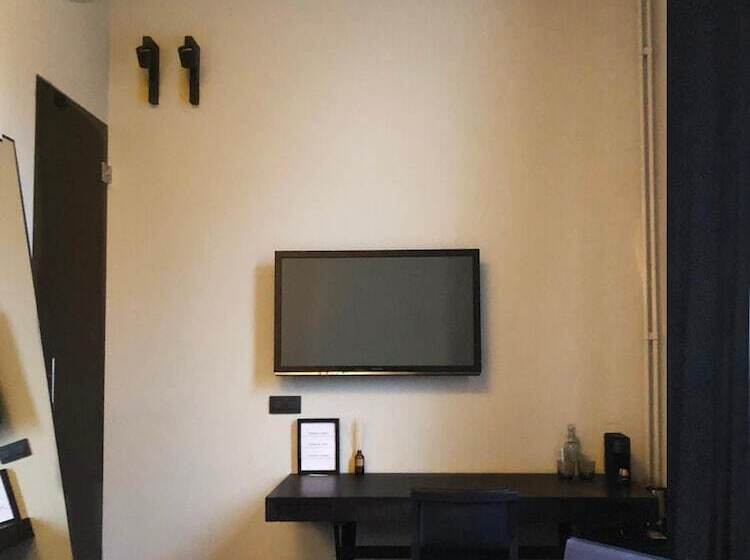 تختخواب و صبحانه Museum Suites