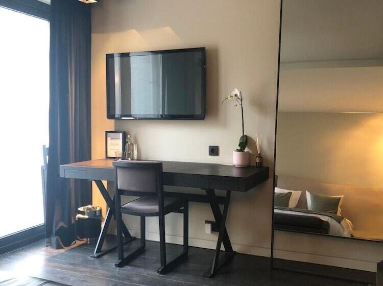 تختخواب و صبحانه Museum Suites