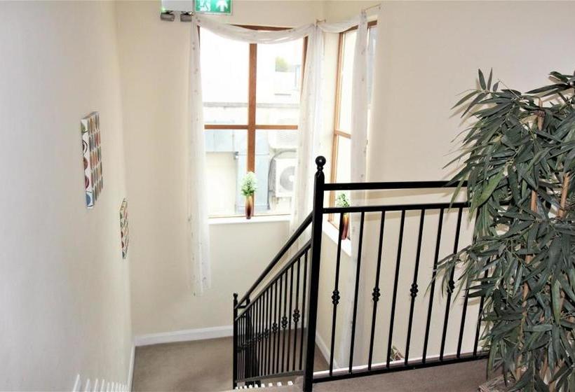 צימר The Connaught Inn