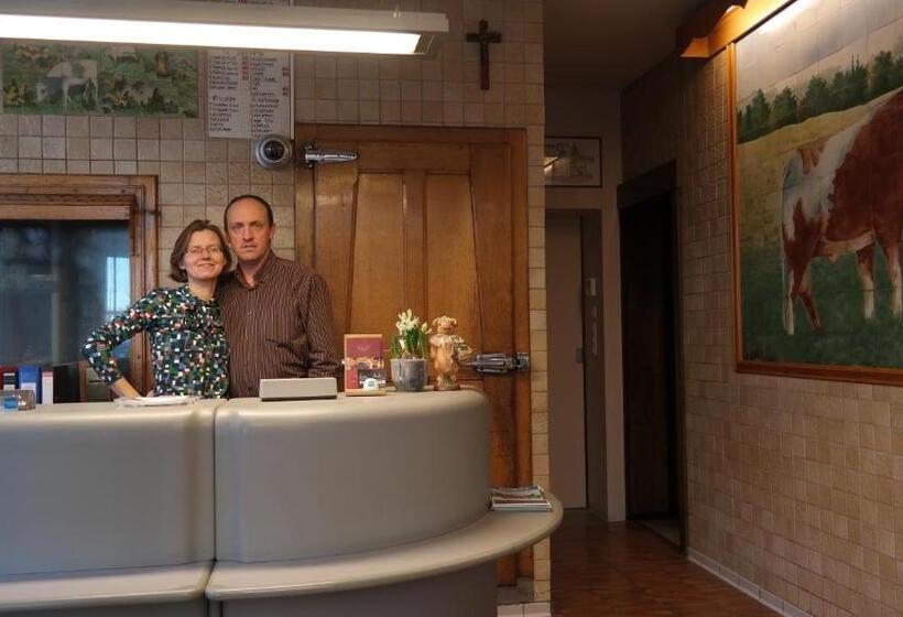 De Bonte Os Hotel & Tower