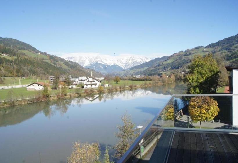 Hostel Jugendherberge St. Johann Im Pongau